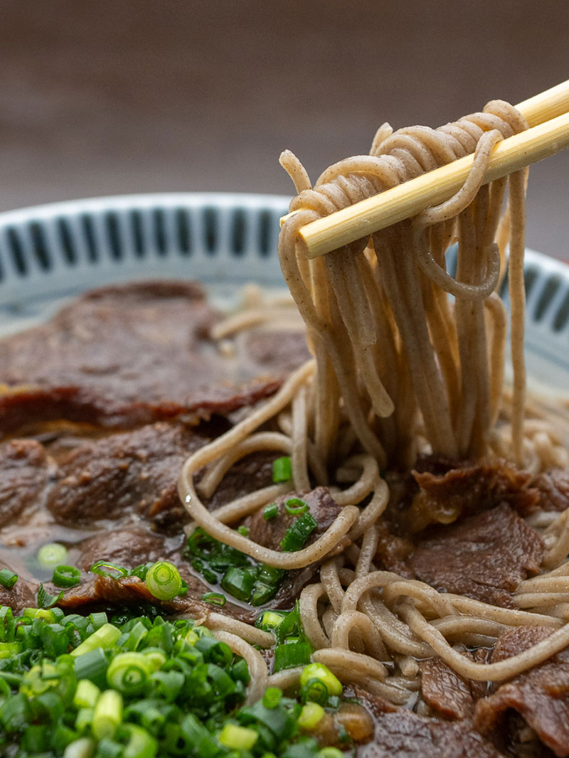Kumamoto Specialty “Horse Meat”: 4 Ways to Enjoy It ④ Have You Heard of the Famous “Horse Meat Soba” from a Long-Standing Shop?